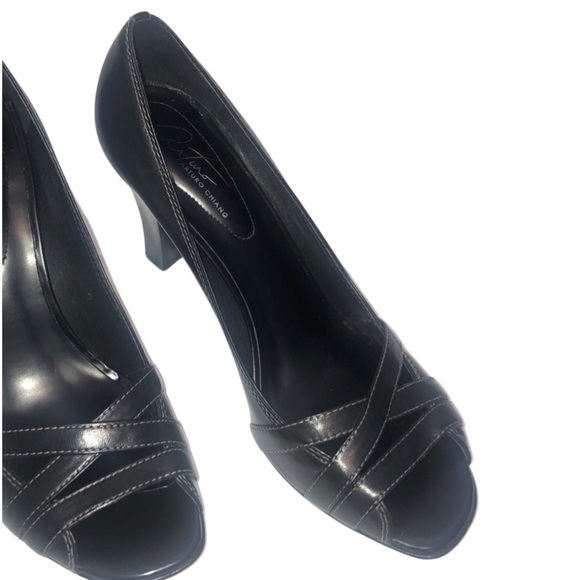 EUC Arturo Chiange Size 7.5M Black 2.5" Peep Toe All Leather Heel - Picture 9 of 11